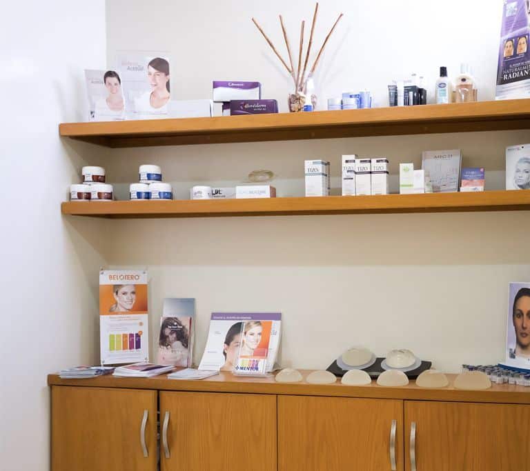Dr Alejandro Torres, Plastic Surgeon